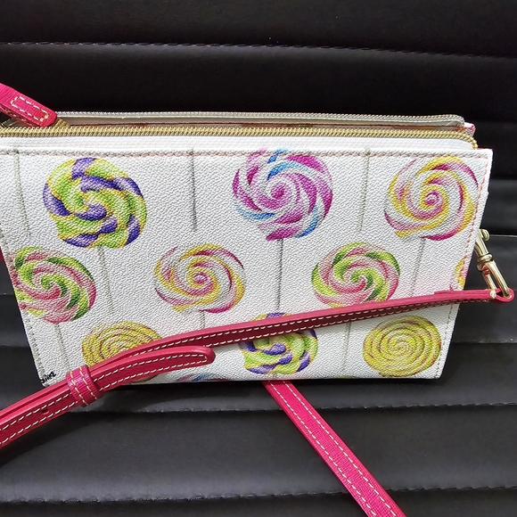 Dooney & Burke Rare Hard to find Lollipop crossbody/ clutch. Excellent condition - Picture 11 of 15